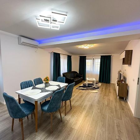 Zim Family Airport Apartman Otopeni Kültér fotó