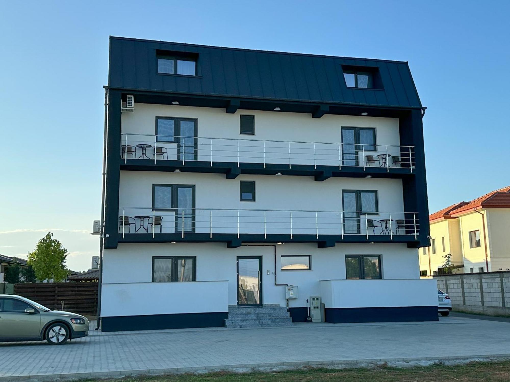 Zim Family Airport Apartman Otopeni Kültér fotó